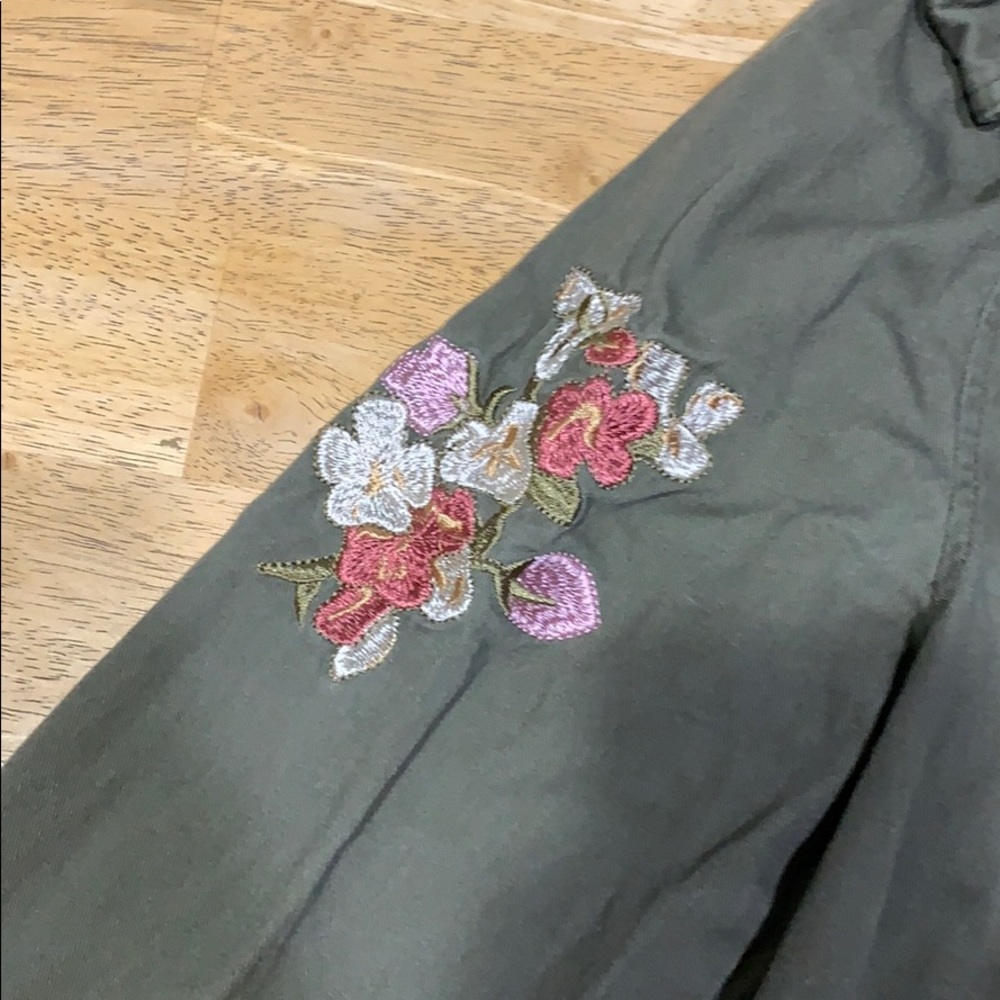 Jacket - Picture 3 of 4